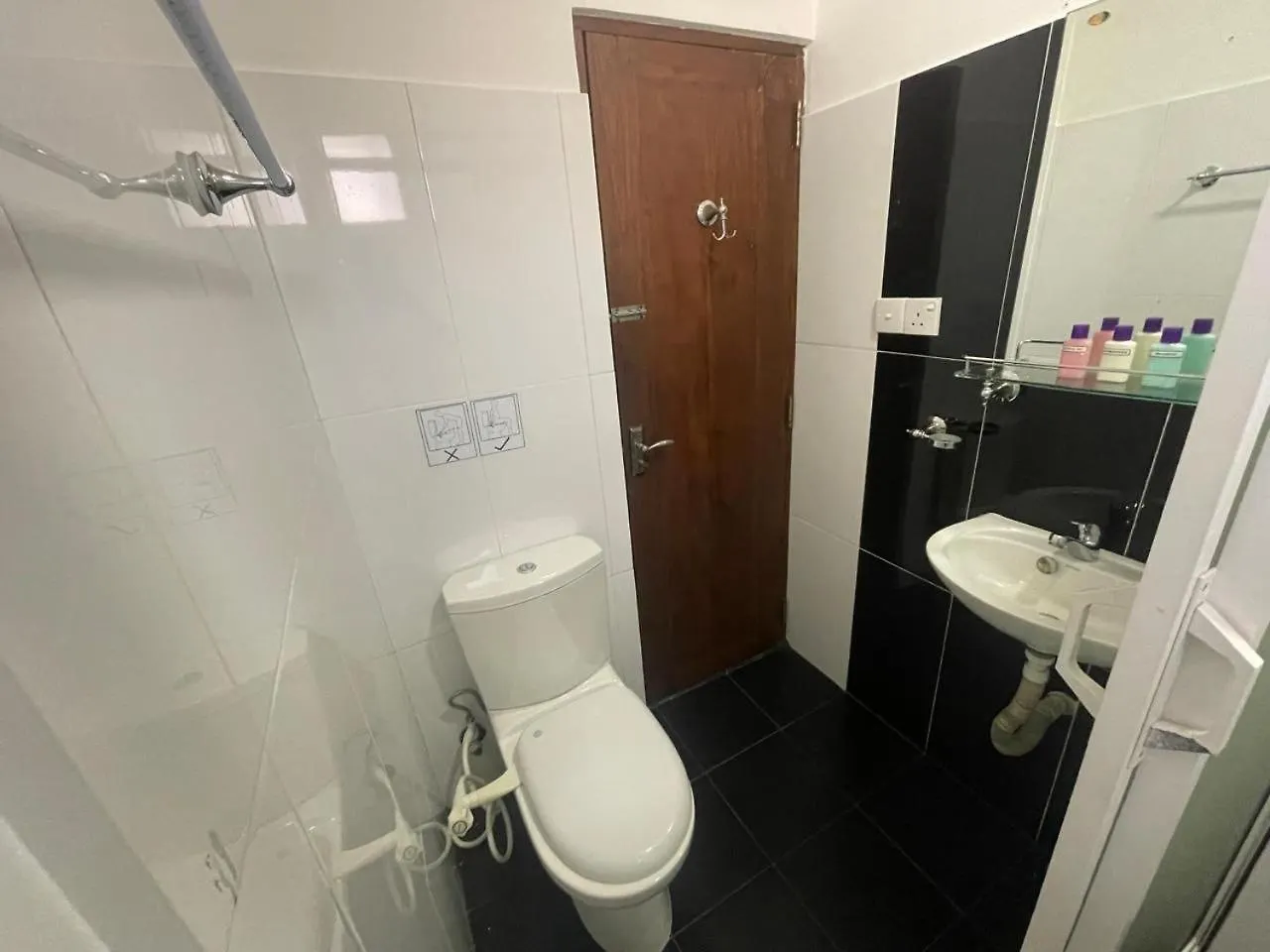 Rush City Hotel Κάντι 3*,