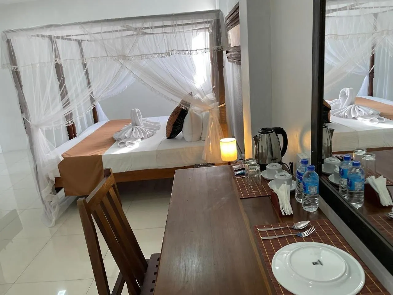 Rush City Hotel Kandy 3*,